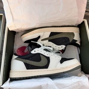 Travis Scott Olives Nike Air Jordan 1 Low
